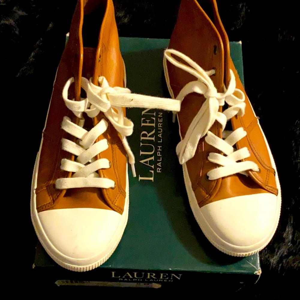 Brown and cream sneakers 👟